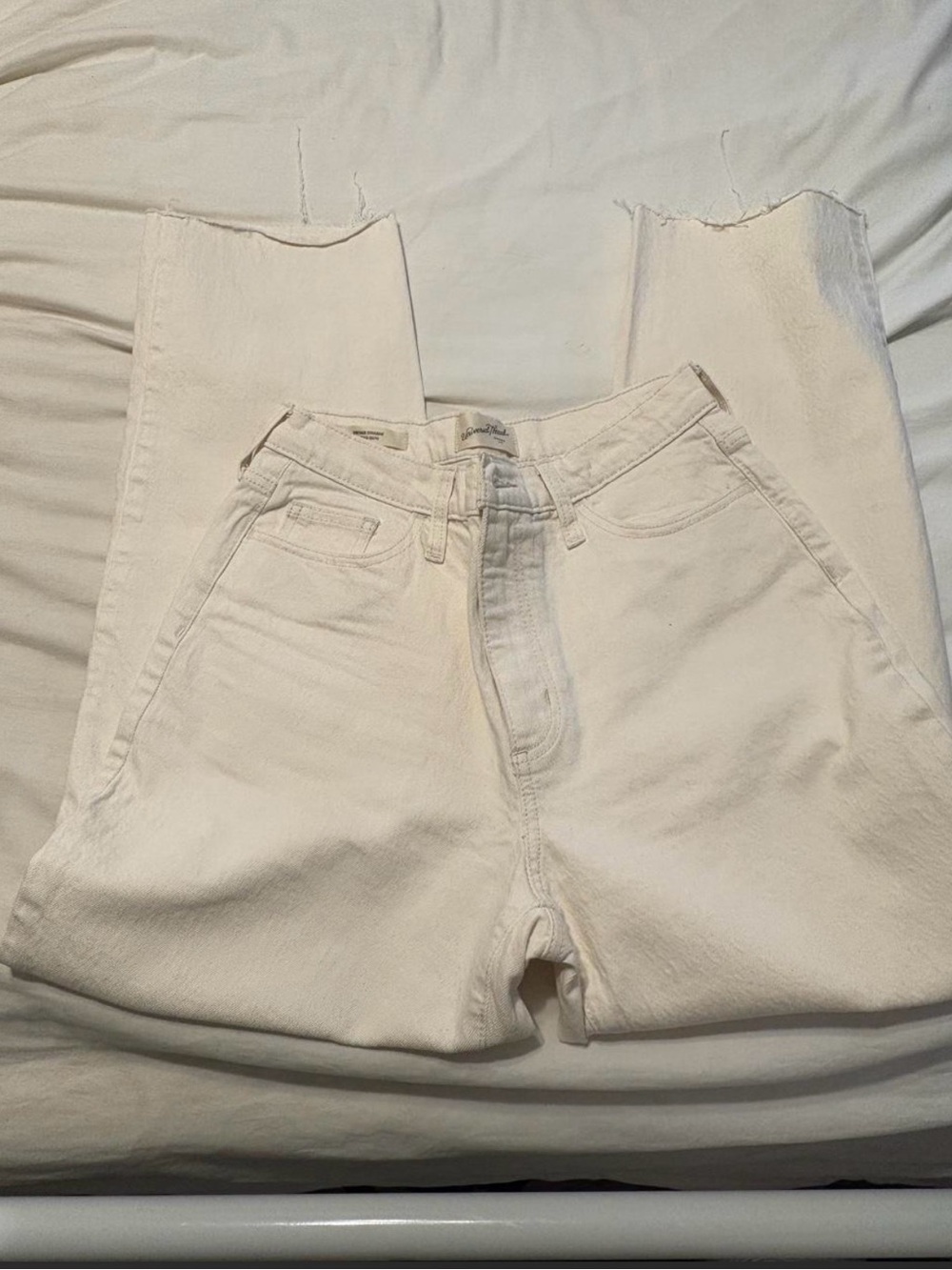 Universal Thread White Straight-Leg Women's Jeans